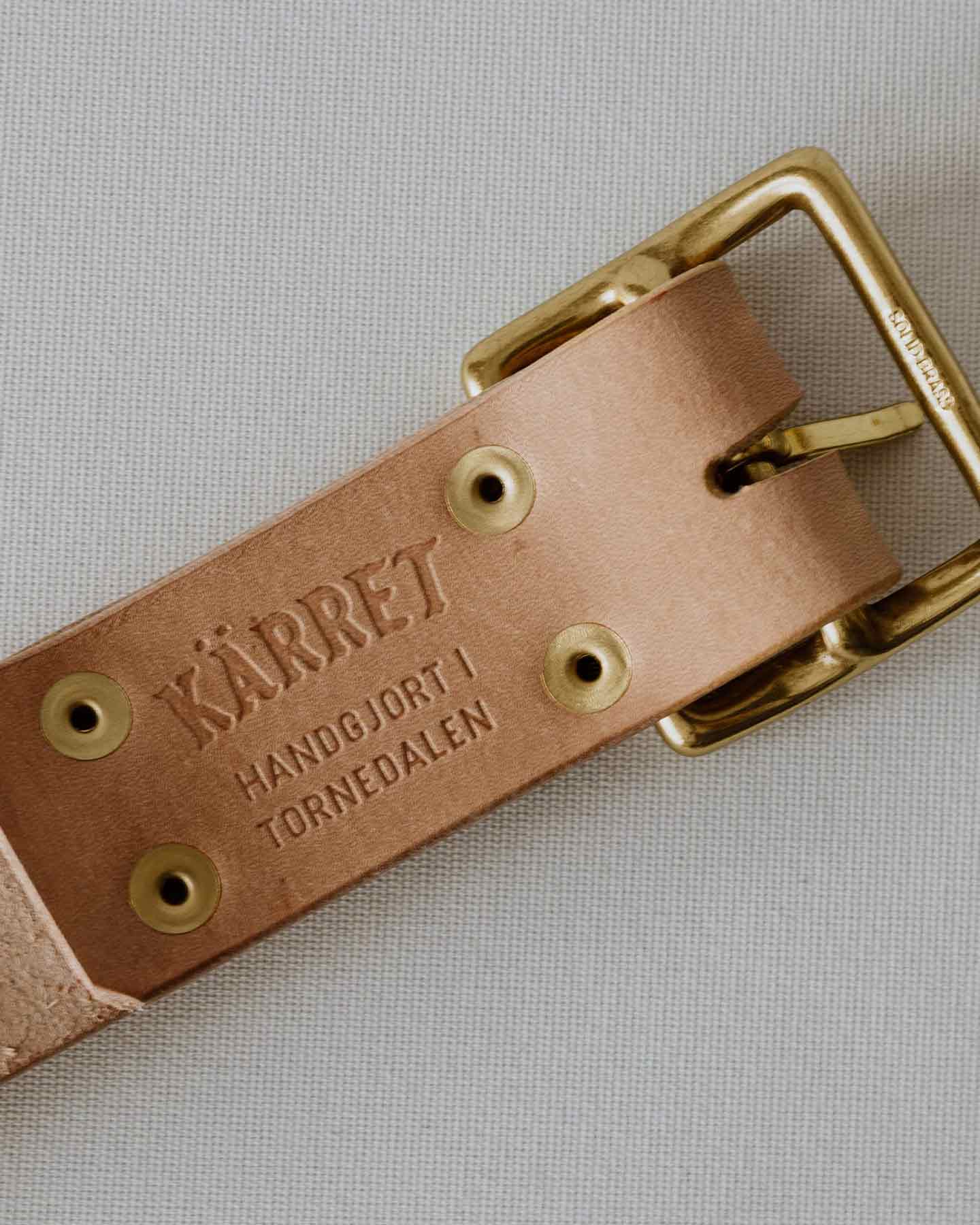 Kärrpet II, Läderbälte