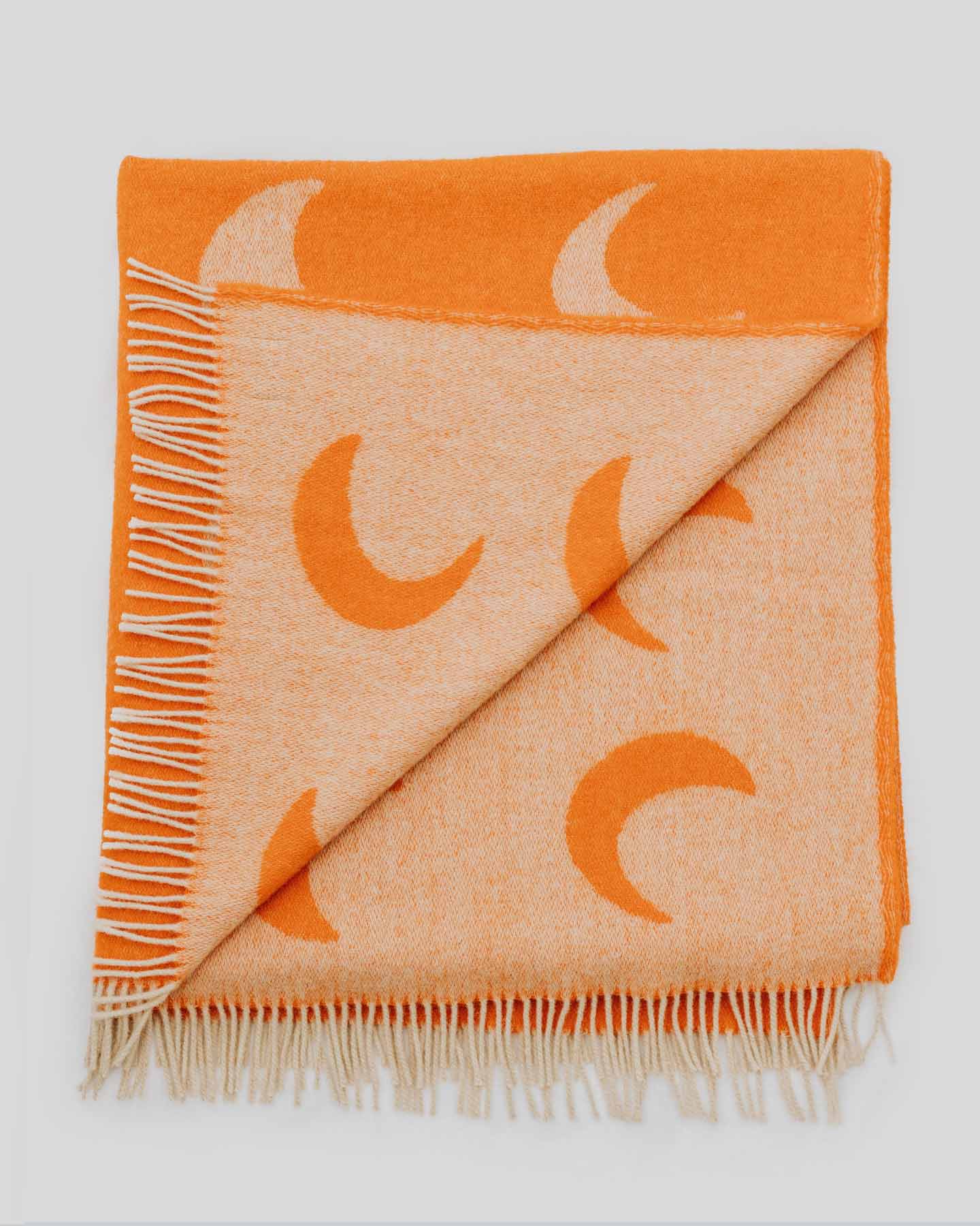Two-man Blanket Moon